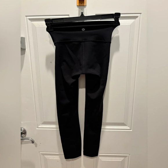 Lululemon Wunder Under Crop High-Rise *Full-On Luxtreme 23" Black W6BAKS Size 6 - Picture 5 of 7